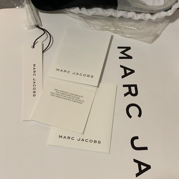 Marc Jacobs The Hip Shot Bag, NWT - Picture 9 of 9